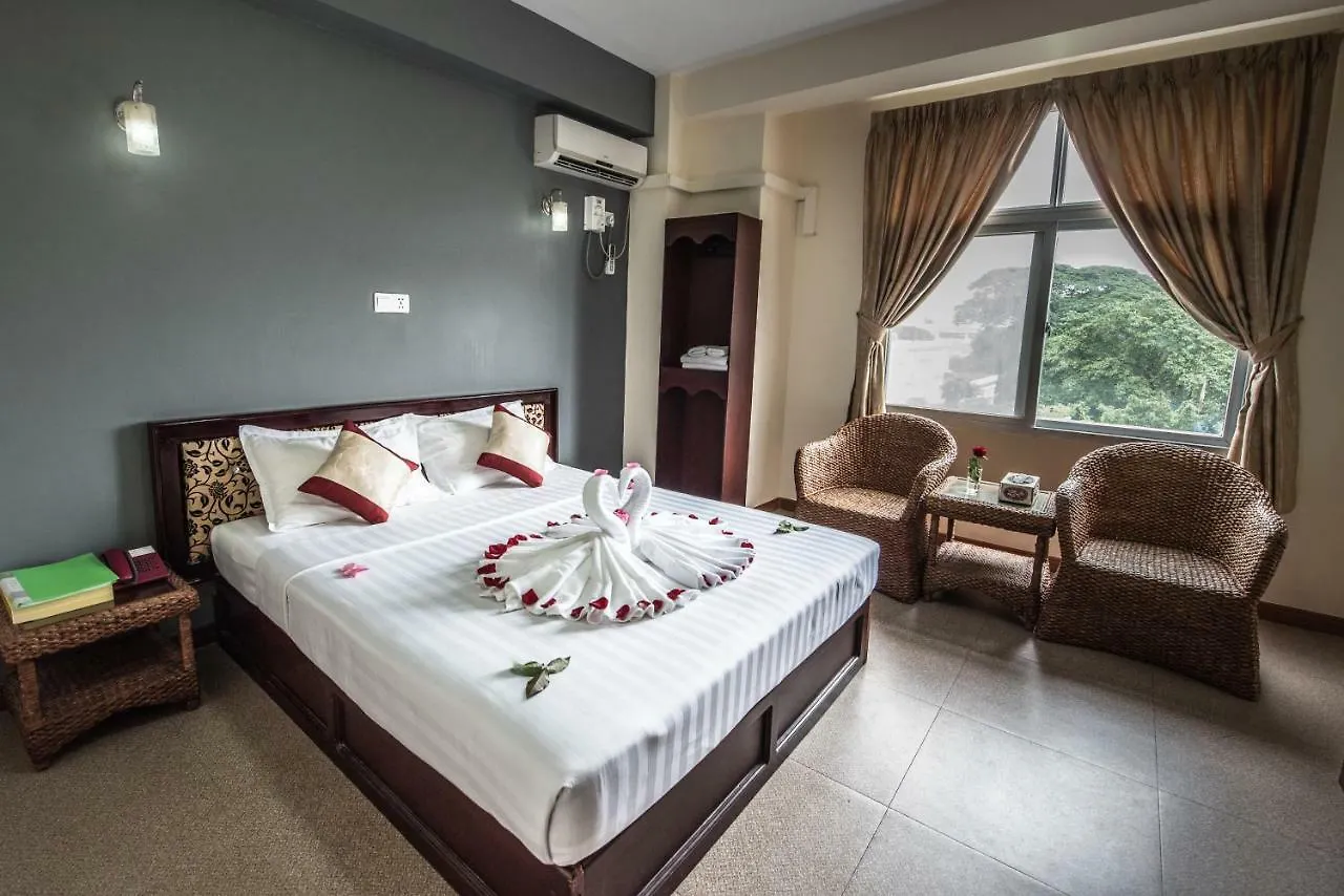 ***  Diamond Crown Hotel Gyogon Myanmar